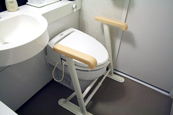 トイレ用サポート手すり